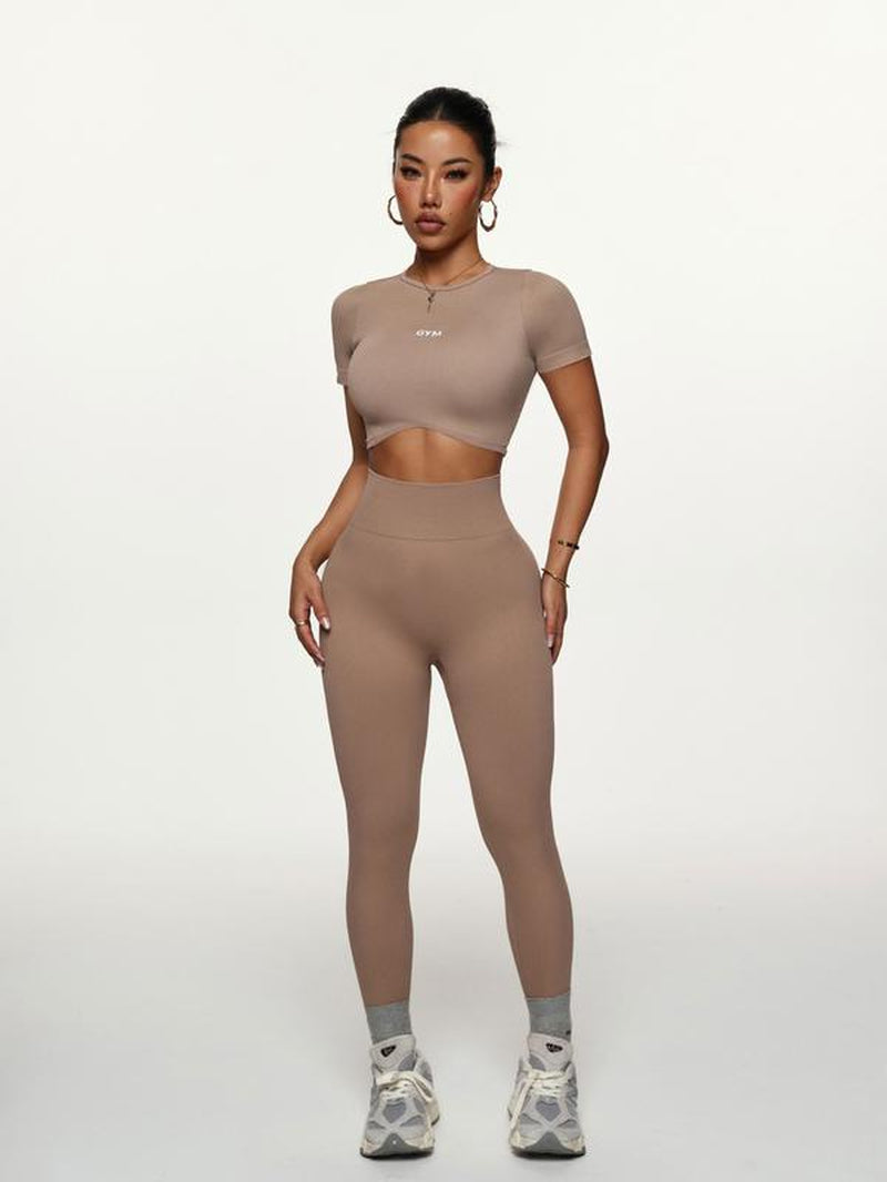 Elevate Your Workout with Our High Elastic Seamless Women's Sports Set - Comfortable Yoga Leggings for Every Active Lifestyle!