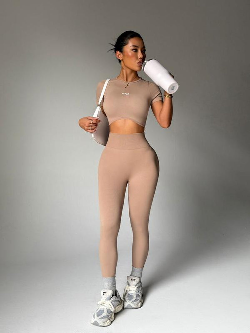 Elevate Your Workout with Our High Elastic Seamless Women's Sports Set - Comfortable Yoga Leggings for Every Active Lifestyle!